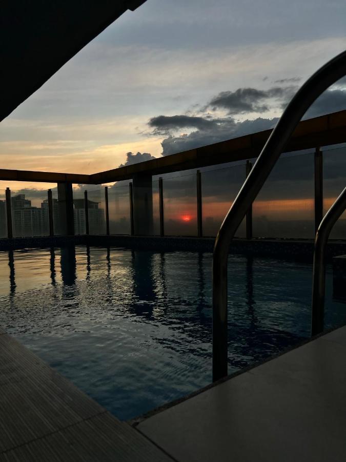 Cozy Spacious Hotel Type Condo With Ps5 Smart Tv And Wifi Aparthotel San Juan (Metro Manila)
