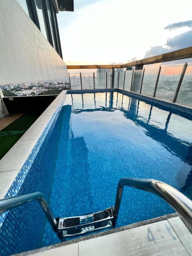 Cozy Spacious Hotel Type Condo With Ps5 Smart Tv And Wifi * San Juan (Metro Manila)